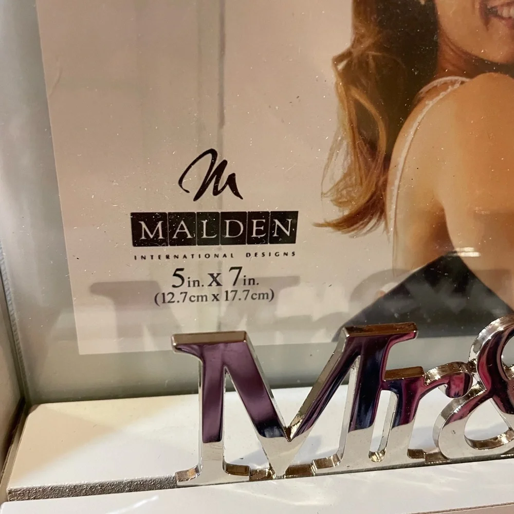 Malden 'Mr & Mrs' Wedding Photo‎ Frame, Silver Script Accent, 5x7 Photo, NWT